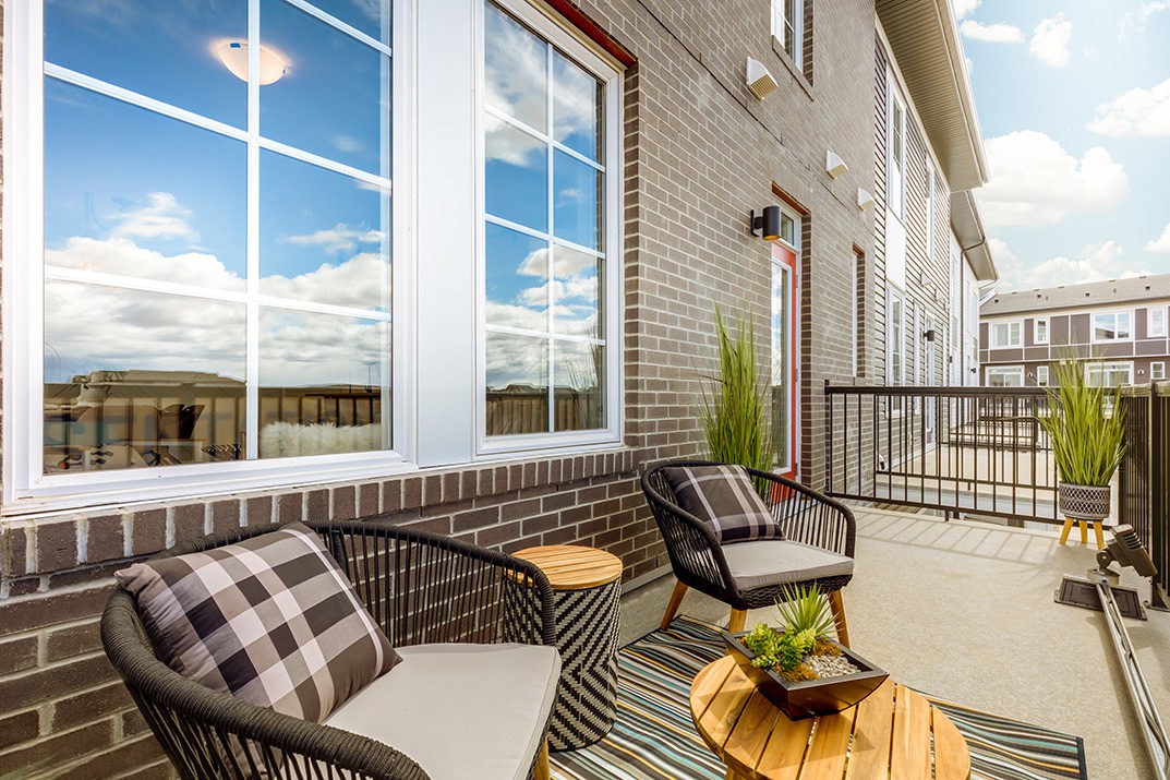 Hp plan b photo 05 balcony