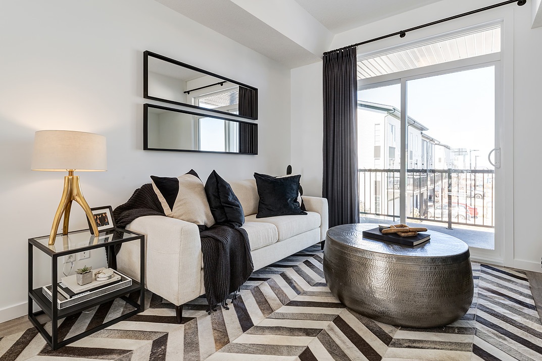 Hp plan r photo 05 great room 2